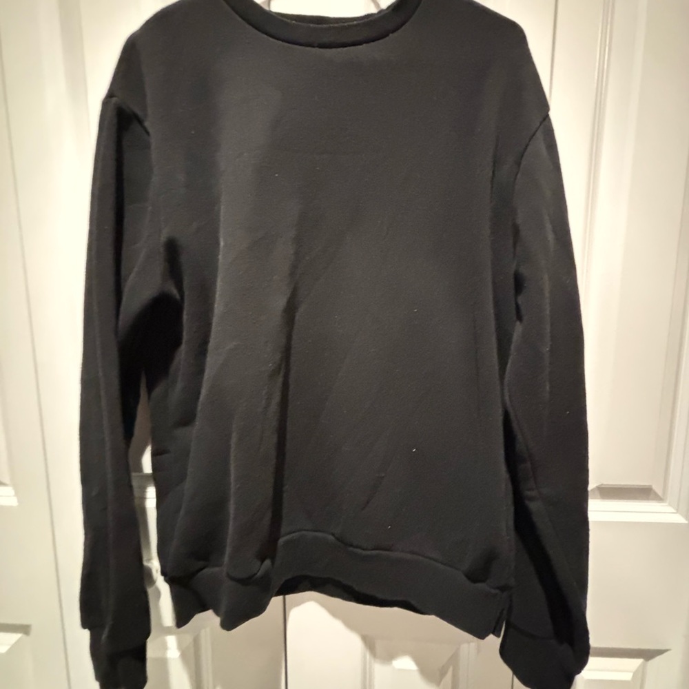 Forever 21 Black Crewneck Sweater